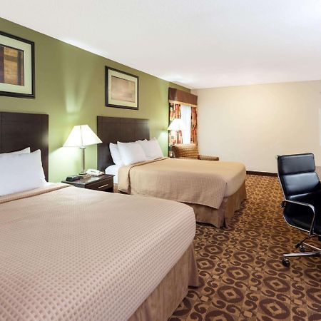 Super 8 By Wyndham Decatur/Dntn/Atlanta Area Hotel Eksteriør billede